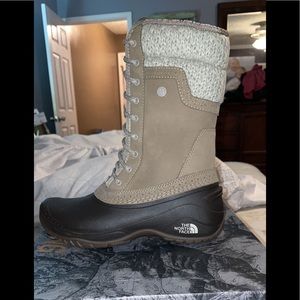 The North Face shellista mid size 7.5 NIB